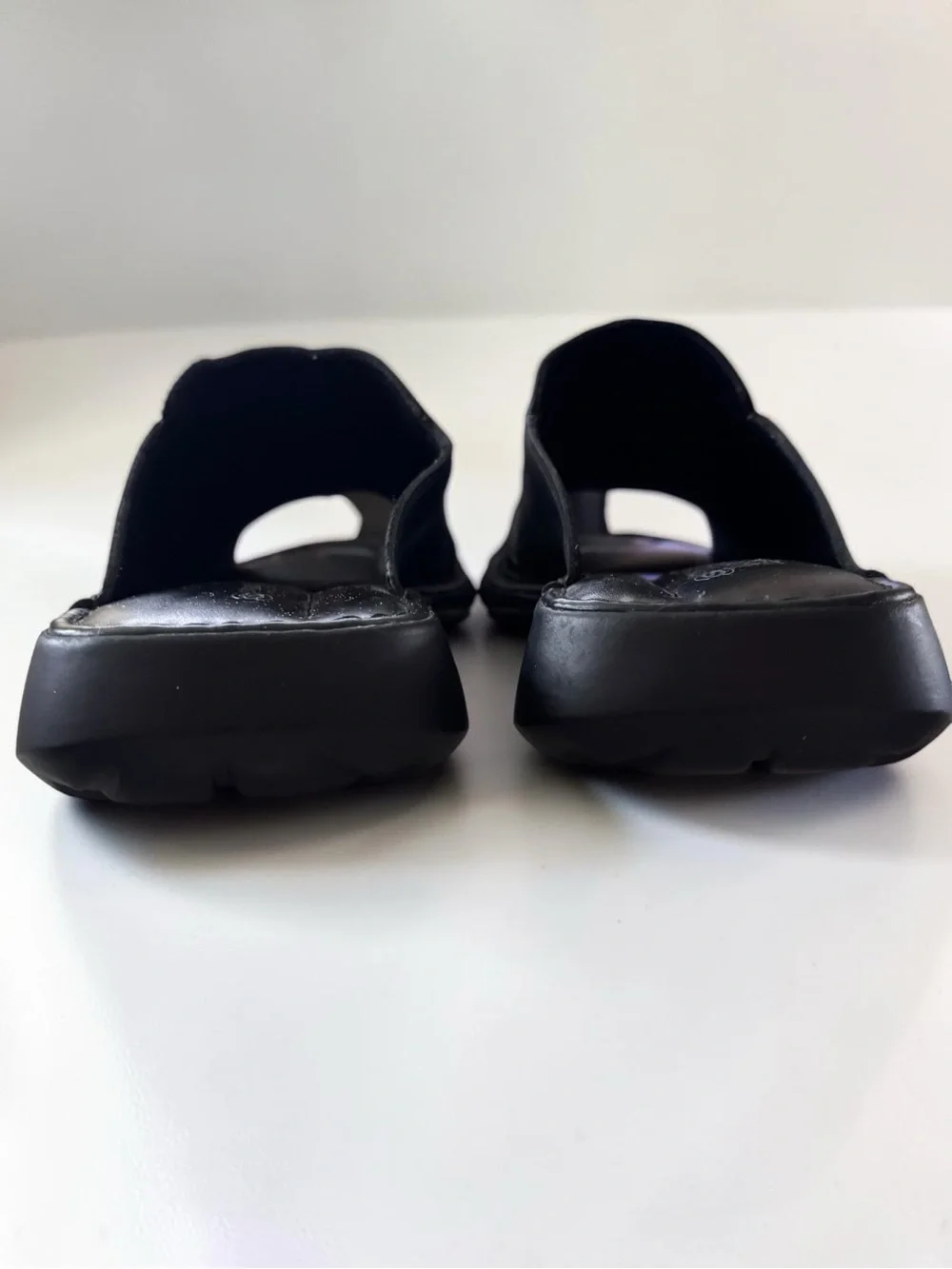 Vintage Skechers Men’s Black Leather Slide Sandals Discontinued Size 13